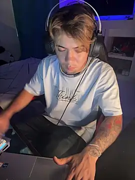AngelLatinBoy online show from 03/23/26, 10:03