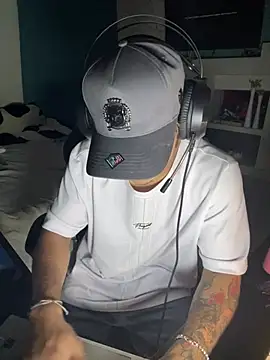 AngelLatinBoy online show from 03/29/26, 07:41