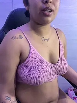 Snapshot of Latin-Mommy chatting on 03/09/26, 12:58 Latin-Mommy online show from 03/09/26, 12:58