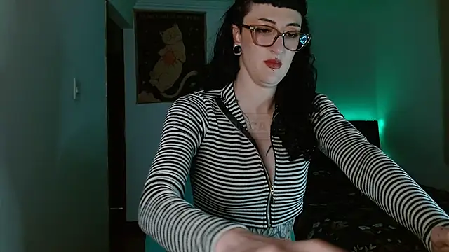 Snapshot of VelvetVal_ chatting on 04/11/26, 02:27 VelvetVal online show from 04/11/26, 02:27