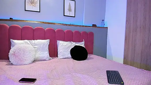 MidnightSinners online show from 04/08/26, 06:52