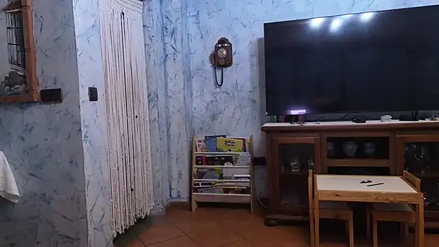 zeusoctavian1 online show from 04/22/26, 02:36