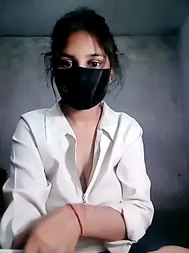 Divya3107 online show from 04/06/26, 07:09