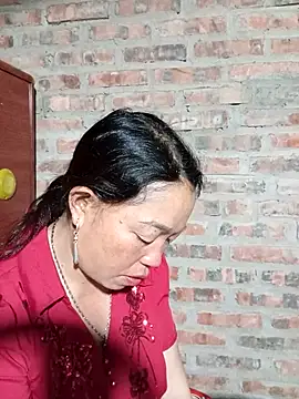 Yellow-pink online show from 03/09/26, 02:54