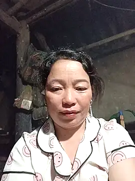 Yellow-pink online show from 03/23/26, 02:32