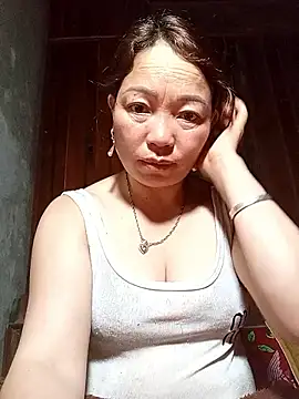 Yellow-pink online show from 05/11/26, 11:02