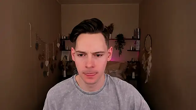 Snapshot of Martin_Perry chatting on 04/04/26, 09:23 Martin Perry online show from 04/04/26, 09:23