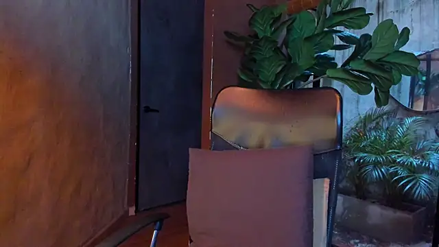 Victoria Gonzalez online show from 04/13/26, 12:10