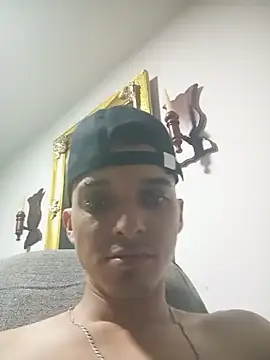 Snapshot of Chachiboo chatting on 04/13/26, 09:37 Chachiboo online show from 04/13/26, 09:37