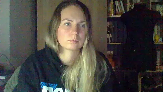 Mollie365 online show from 03/08/26, 04:22