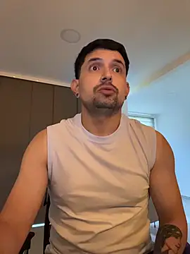 TroyeSavage online show from 03/20/26, 11:37