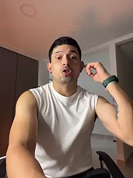 TroyeSavage online show from 04/08/26, 09:48