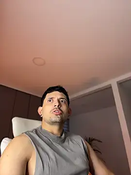 TroyeSavage online show from 04/22/26, 11:01