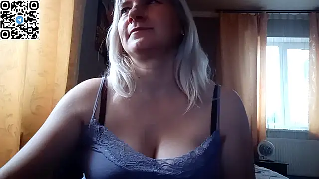 DiamondLady555 online show from 04/11/26, 07:13