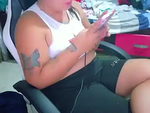sexysofiaaa online show from 05/13/26, 10:45