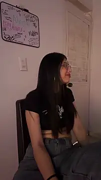 Cloebennet013 online show from 05/14/26, 11:17