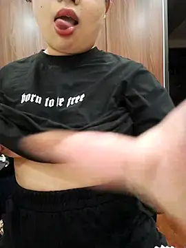 Lylyoh online show from 04/15/26, 02:29