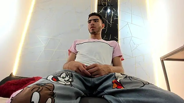 Valentin Lux online show from 03/13/26, 03:13