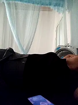 Sweet-cum425 online show from 04/13/26, 04:29