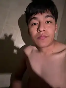 uunico22anni online show from 03/11/26, 05:46