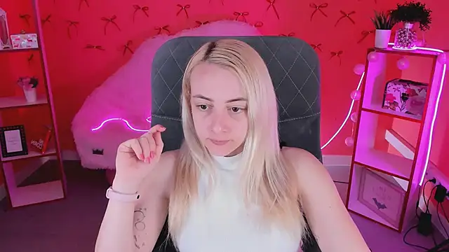 CarolMoor online show from 04/16/26, 09:10