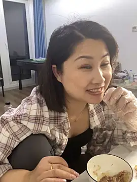 Snapshot of xiaoyi-10 chatting on 04/13/26, 11:48 xiaoyi-10 online show from 04/13/26, 11:48