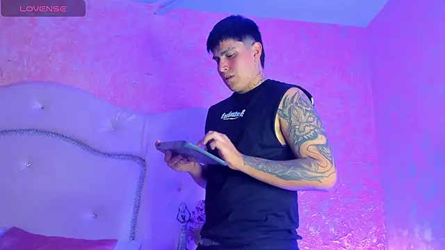 ThomasThundr online show from 03/31/26, 04:57