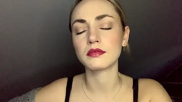 ScarlettSensitive online show from 05/21/26, 06:20