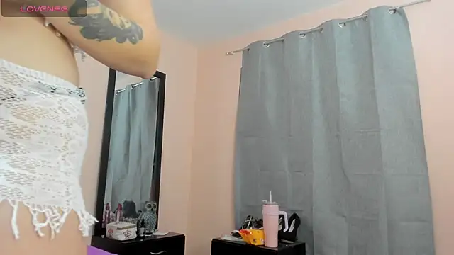 brigitt3 online show from 04/23/26, 01:46