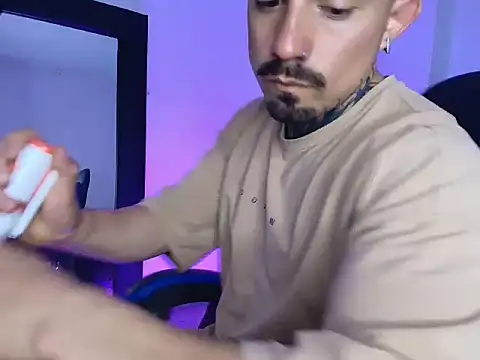 Dallas Whitee online show from 04/02/26, 06:05