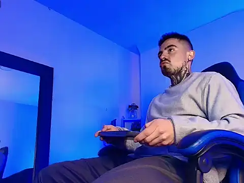 Dallas Whitee online show from 04/05/26, 12:57