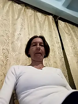 Tania9876 online show from 06/01/26, 07:15