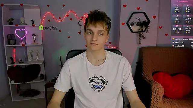 Snapshot of john_lik chatting on 03/26/26, 01:17 john lik online show from 03/26/26, 01:17