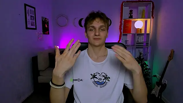 Snapshot of john_lik chatting on 03/28/26, 04:50 john lik online show from 03/28/26, 04:50