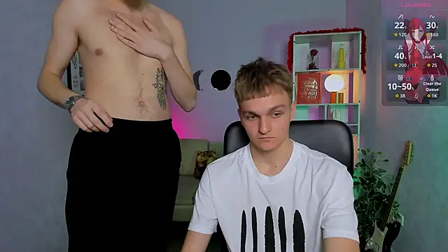 Snapshot of john_lik chatting on 04/08/26, 12:16 john lik online show from 04/08/26, 12:16