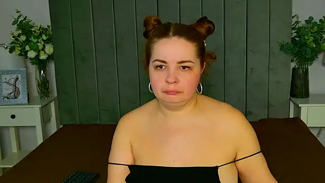 Snapshot of Riises chatting on 04/14/26, 07:31 Riises online show from 04/14/26, 07:31