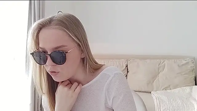 LittleForestELF2 online show from 04/08/26, 07:41