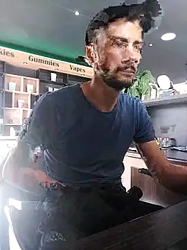 Snapshot of LiL-DRapXXX chatting on 04/12/26, 01:16 LiL-DRapXXX online show from 04/12/26, 01:16