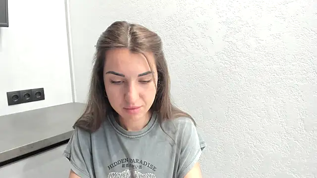 summmmersky1 online show from 05/21/26, 07:37
