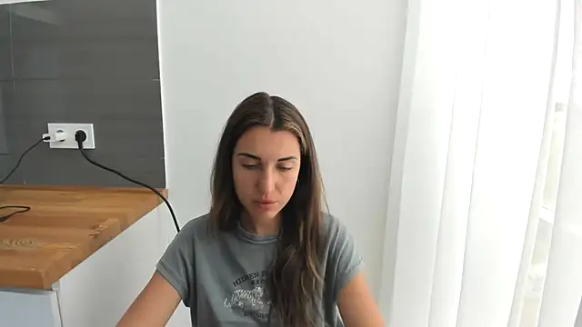 summmmersky1 online show from 06/01/26, 02:30