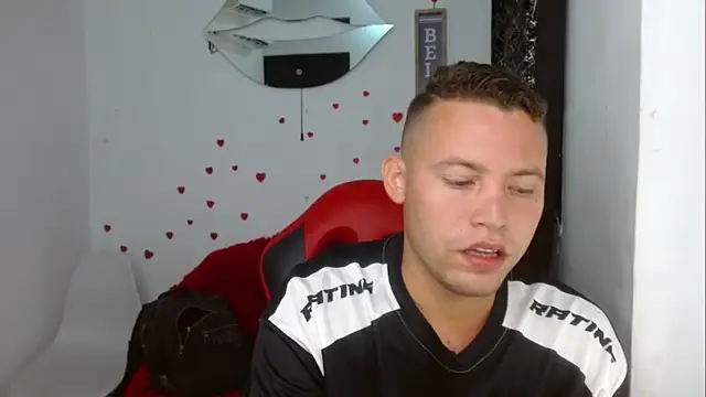 Snapshot of sven_fox723 chatting on 04/12/26, 01:16 sven fox723 online show from 04/12/26, 01:16