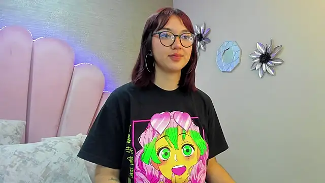 Snapshot of LilithBluum chatting on 03/20/26, 11:26 LilithBluum online show from 03/20/26, 11:26