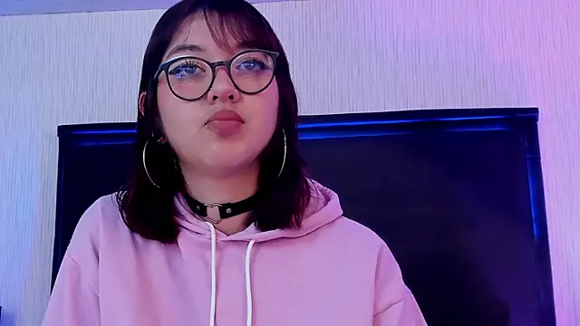 Snapshot of LilithBluum chatting on 03/26/26, 11:38 LilithBluum online show from 03/26/26, 11:38