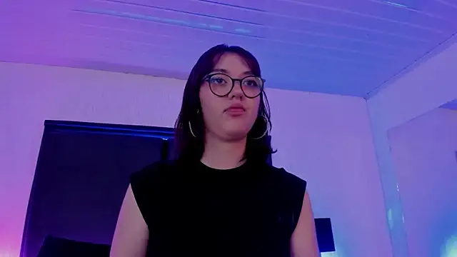 Snapshot of LilithBluum chatting on 04/09/26, 11:26 LilithBluum online show from 04/09/26, 11:26