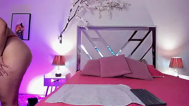 annie bell  25 online show from 03/23/26, 11:36