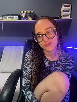 Snapshot of Anamyst chatting on 04/13/26, 04:56 Anamyst online show from 04/13/26, 04:56