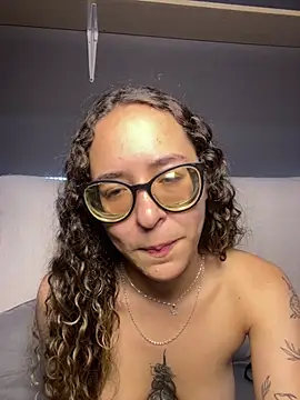 Snapshot of Anamyst chatting on 07/14/26, 02:05 Anamyst online show from 07/14/26, 02:05