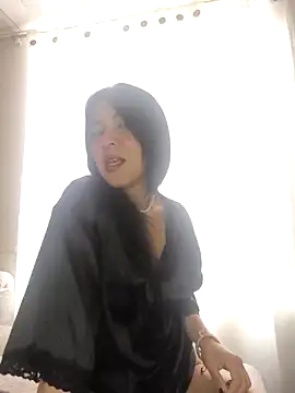 Camillemonroe  online show from 05/05/26, 12:24