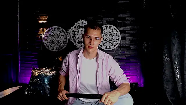 MilanDavid1 online show from 03/18/26, 05:38