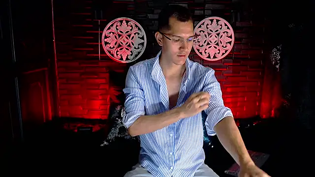 MilanDavid1 online show from 04/23/26, 05:26